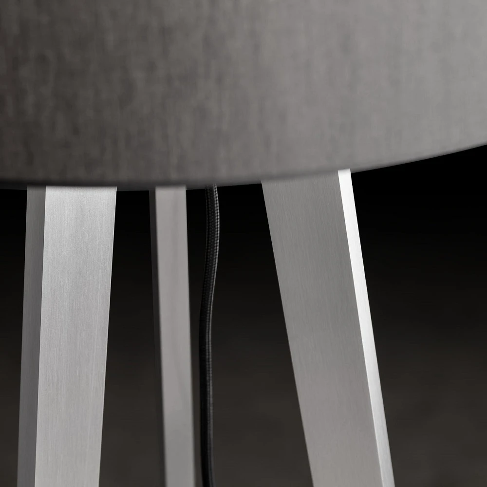 Holtkötter Dreibein Stehleuchte Aluminium-matt mit Chintz-Schirm 5 Holtkötter Dreibein Stehleuchte Aluminium-matt mit Chintz-Schirm – Bild 3