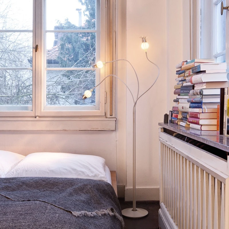 Serien Lighting Serien-Lighting 3-flg. Stehleuchte Poppy Arme beige 4 Serien Lighting Serien-Lighting 3-flg. Stehleuchte Poppy Arme beige – Bild 2