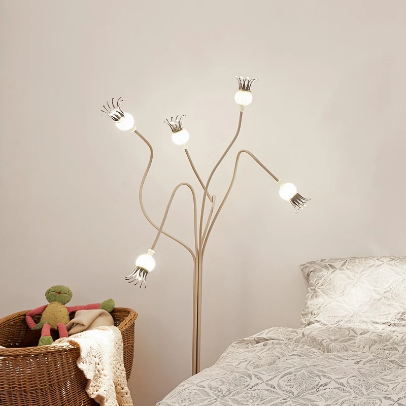 Serien Lighting Serien-Lighting 5-flammige Stehleuchte Poppy 6 Serien Lighting Serien-Lighting 5-flammige Stehleuchte Poppy – Bild 4