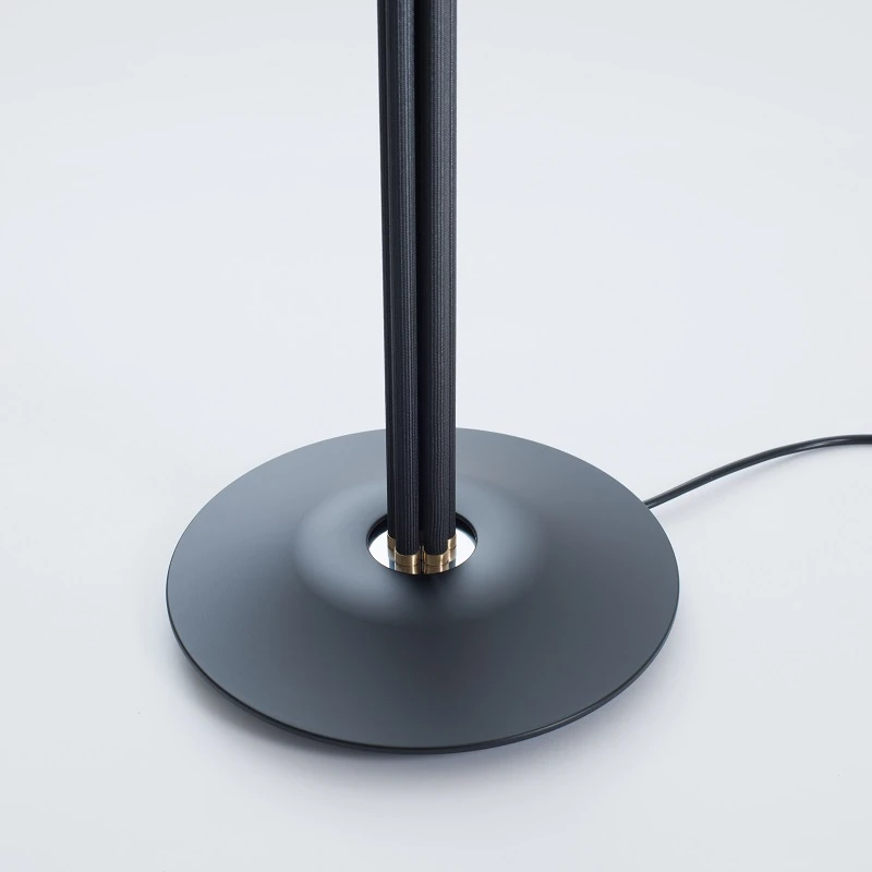 Serien Lighting Serien-Lighting 5-flg Stehleuchte Poppy mit Glasschirmen 4 Serien Lighting Serien-Lighting 5-flg Stehleuchte Poppy mit Glasschirmen – Bild 2