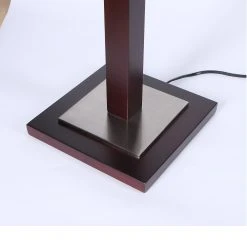 Searchlight Stehleuchte aus Holz Mahagoni mit weißem Stoffschirm -Stehleuchten Verkaufsgeschäft stehleuchte aus holz mahagoni 1187403 searchlight eu8880br